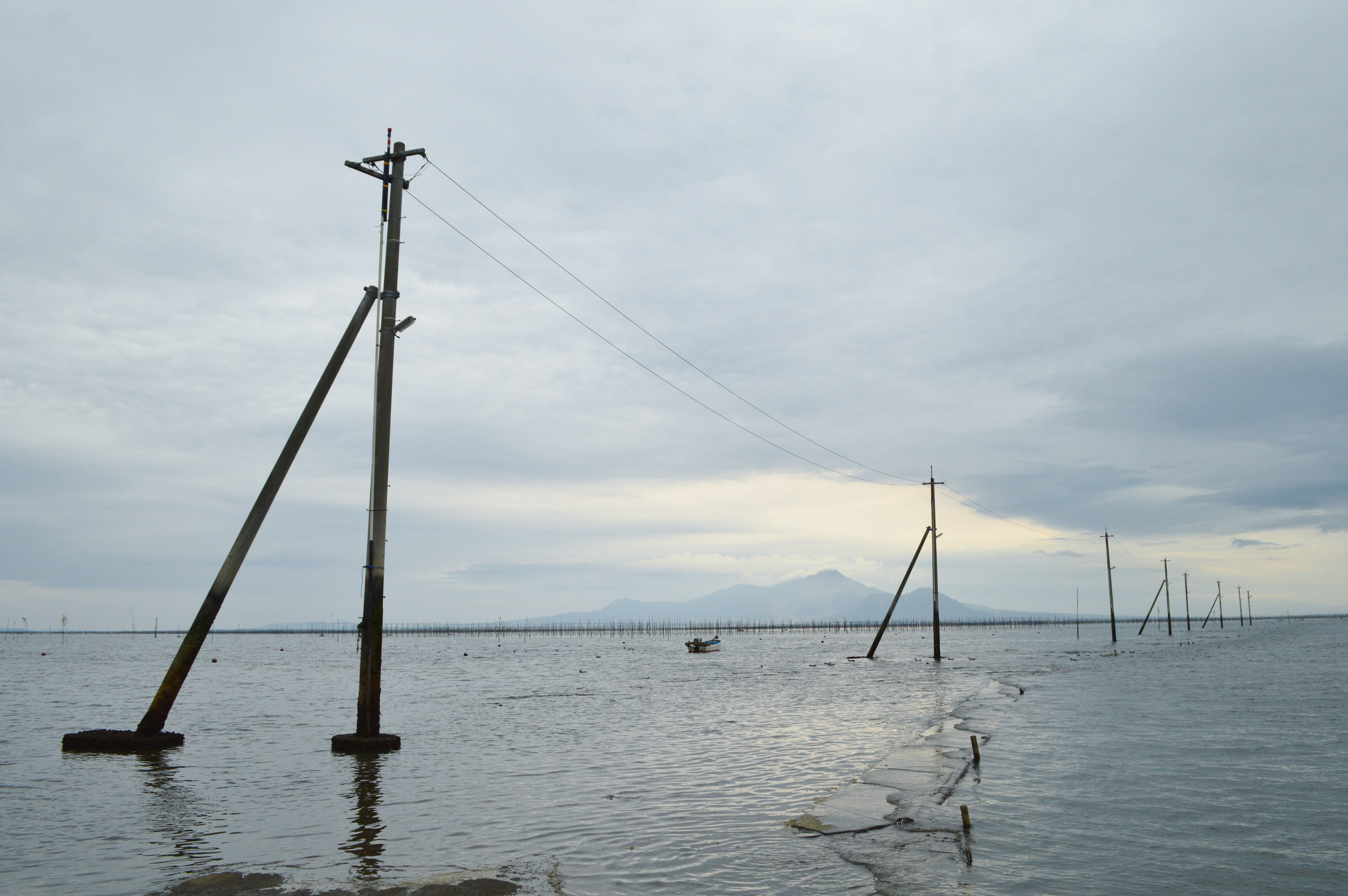 Nagabeta Kaishoro: The Vanishing Road That Emerges From the Ariake Sea